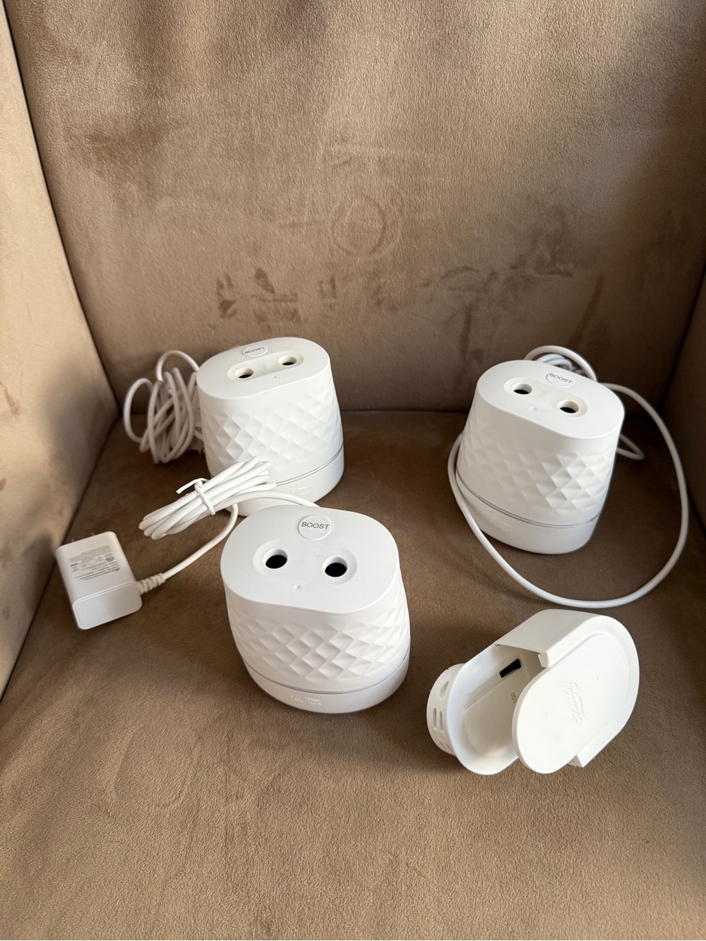 Febreze White Plug-In Air Freshener Refill Holders (3)